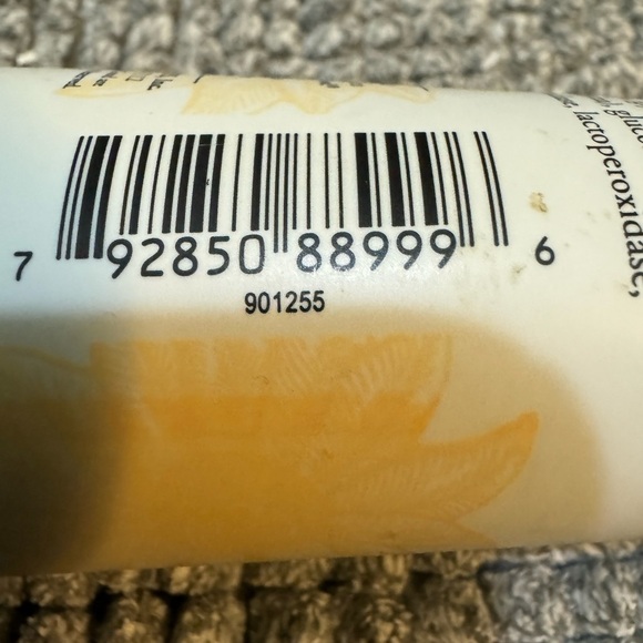 Burt's Bees Soap Bark and Chamomile Deep Cleansing Cream 6 Ounce Tube - Picture 10 of 10